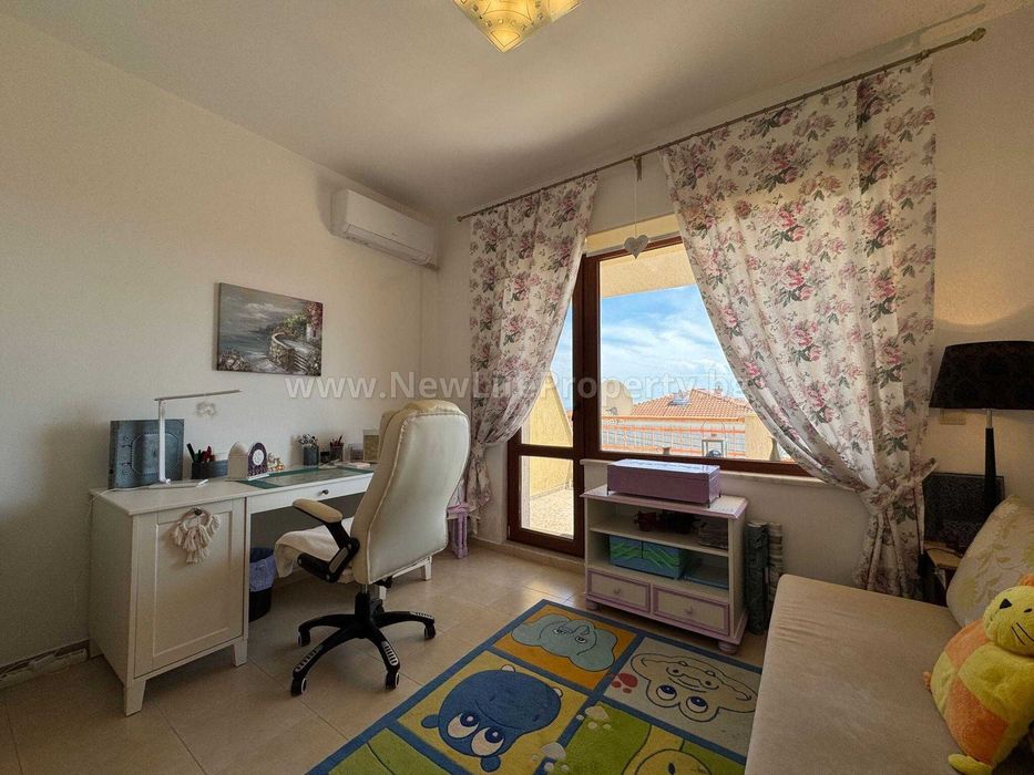 Двуетажен таунхаус в с. Кошарица, обл. Бургас