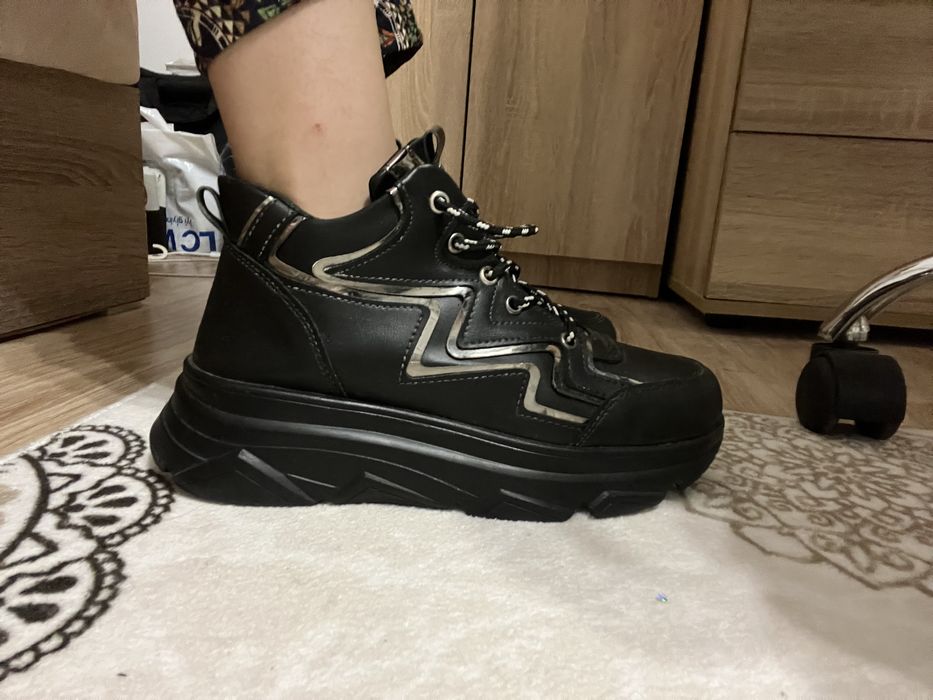 Дамски обувки