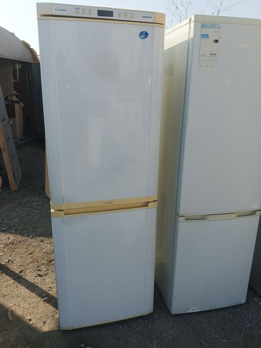 Холодильник Samsung