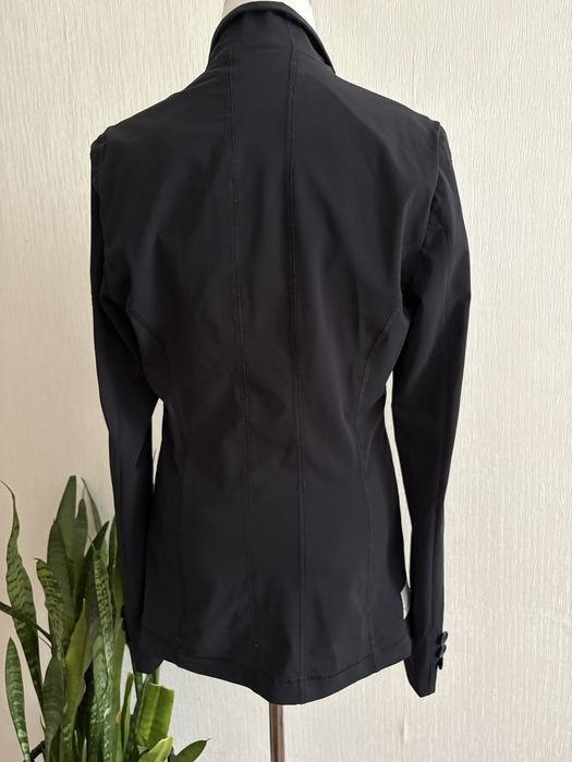 Пиждак приталенный