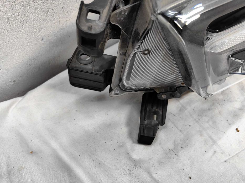 Оригинален фар Тойота  Toyota Hilux Full Led