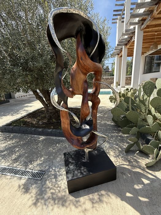 Статуя / скулптура от дърво и метал