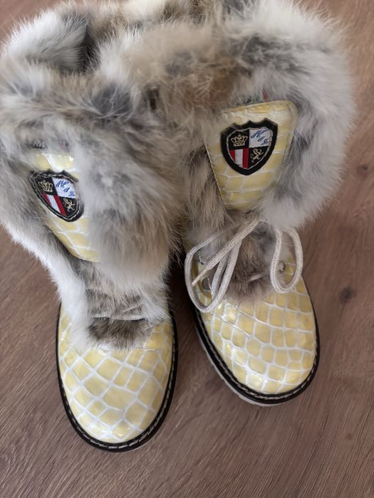 Обувки, кецове, сникърси, боти Fendi