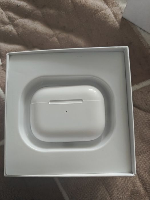 Продам Наушники Airpods pro 2 срочно