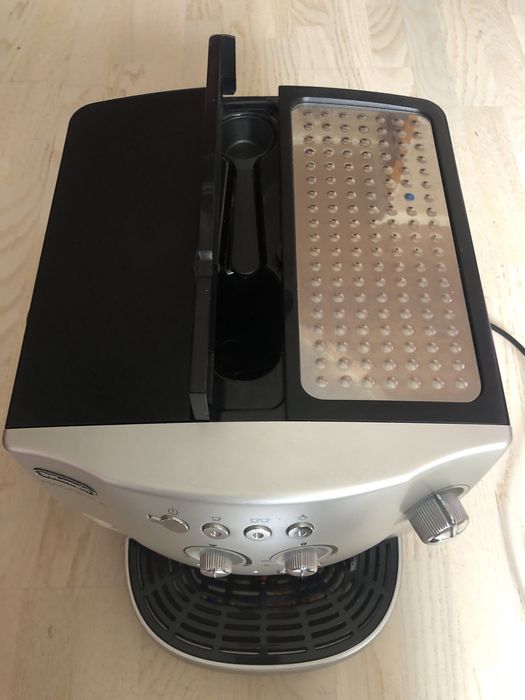Кофемашина «Delonghi Magnifika»