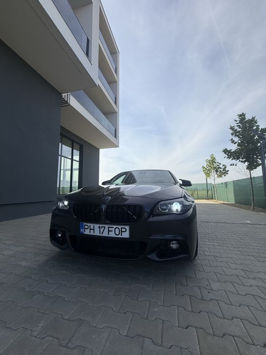 Vand Bmw seria 5 sedan 530d 300cp