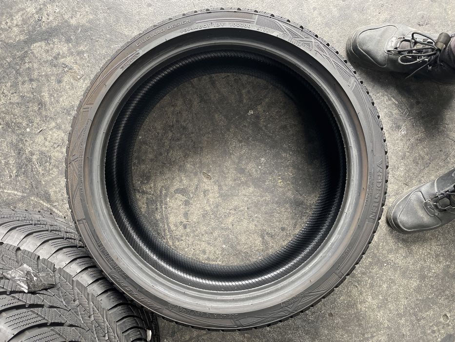205/40/18 Vredestein M+S