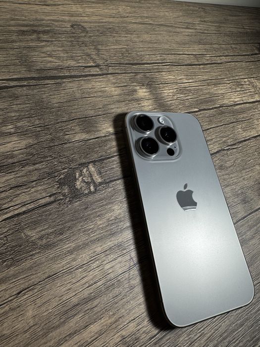 iPhone 15 Pro 128GB Natural Titanium • Като Нов • Без Забележки