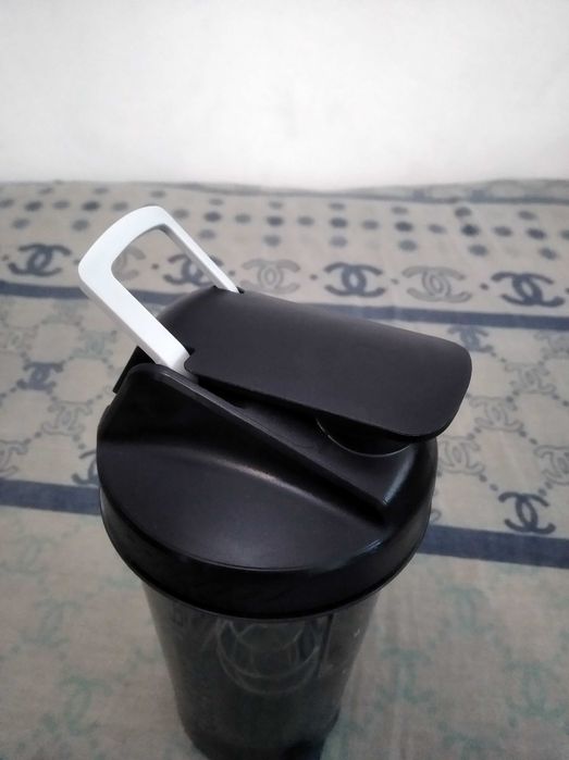 Шейкер для коктейлей, протеина.