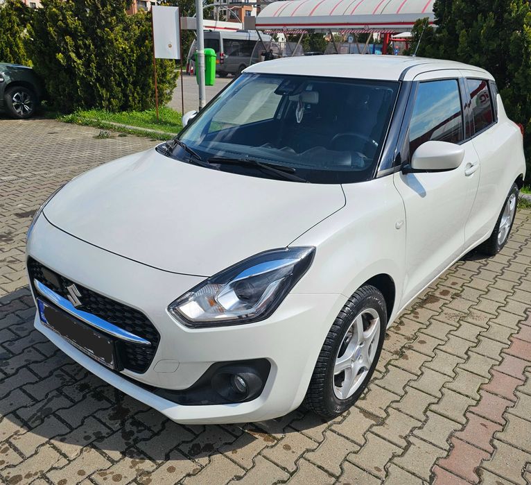 Vand Suzuki Swift Passion 1.2 hibrid 2WD, an 2022, 55000 Km -12500euro