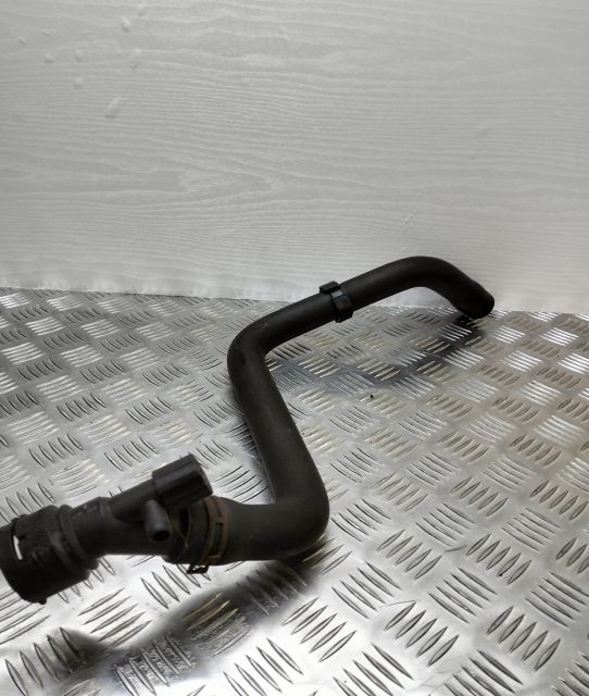 Furtun apa  1j0122051 Volkswagen VW Golf a 4-a generatie seria