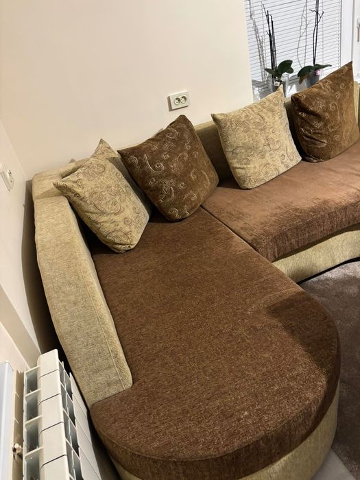 Разтегателен ъглов диван