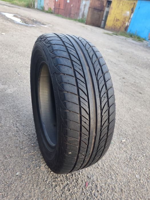 Продам 1шт шину 15р