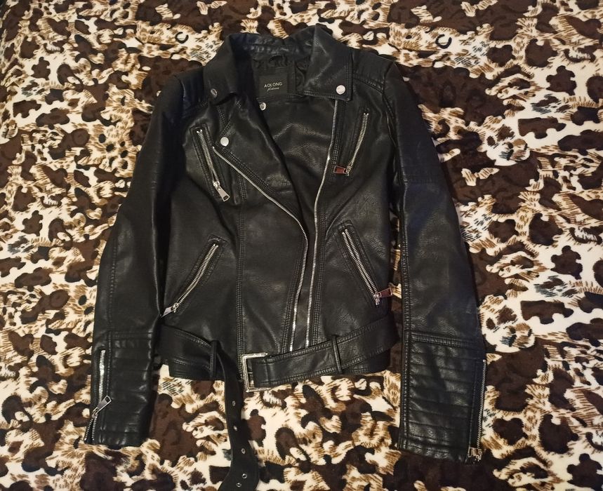 Geaca biker de damă