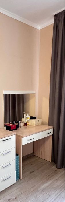 Продается российская мебель SHATURA : Шифонер Кровать Тумбочки Стол