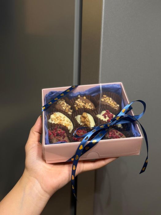 Клубника в Шоколаде Финики