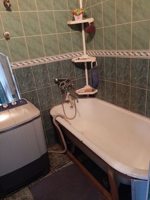 Продам 1,5 Пр. Назарбаева 48(сталинка)!