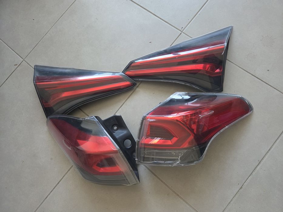 lampa stop spate Rav4 hybrid