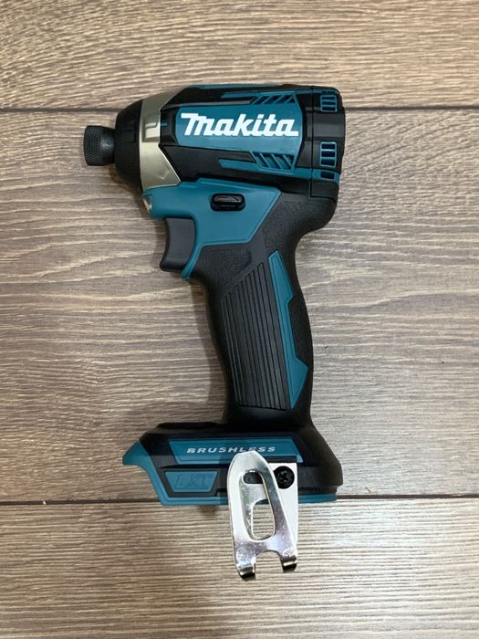 Шуруповёрт MAKITA XDT13