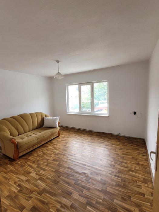 Дава се под наем Етаж от къща в Асеновград - 90 кв.м за 229.5 € - Снимка #8