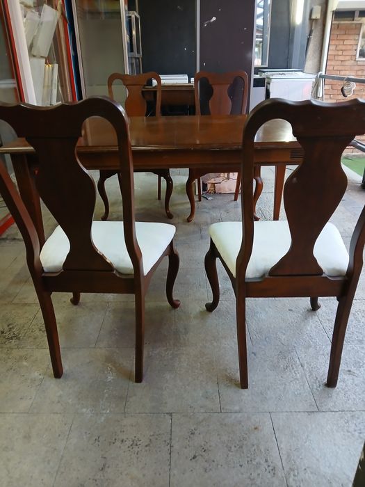 Винтидж комплект маса  и столове