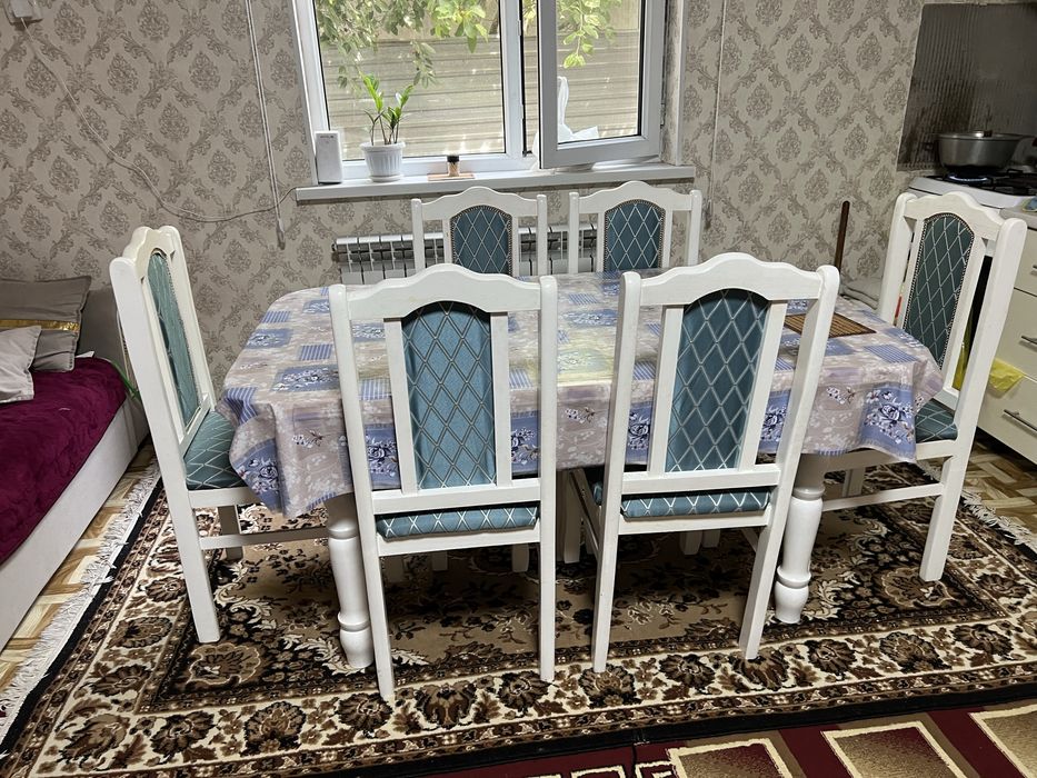 Продам стол новый