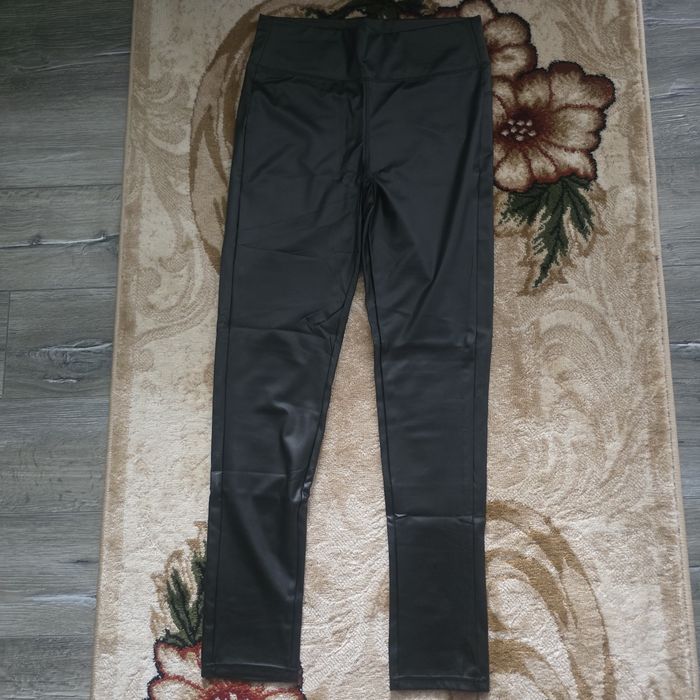 Pantaloni, diverse modele, 30 lei, marime S