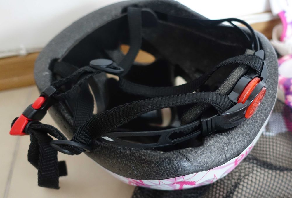 Детски кънки за лед / ролери № 33-36, каска, протектори