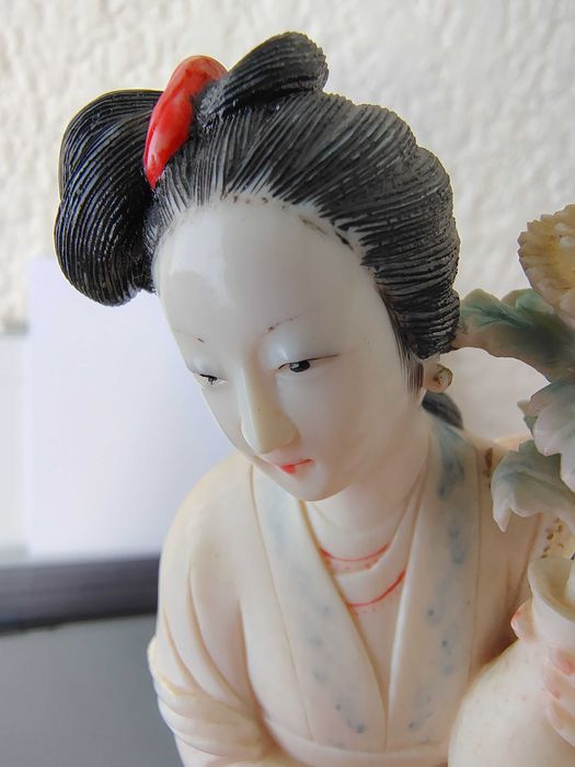 Statueta japoneza din fildes,foarte rara, gheisa