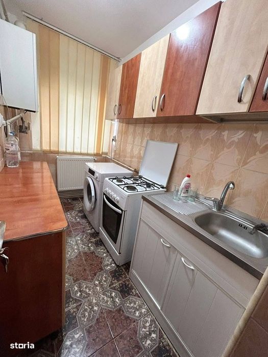 De vanzare apartament cu 2 camere, etajul 1,zona linistita.Pret 48500e