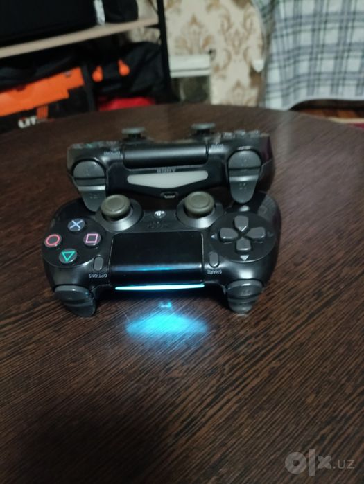 Оригинальные геймпады DualShock 4 для PS4 (Пара)