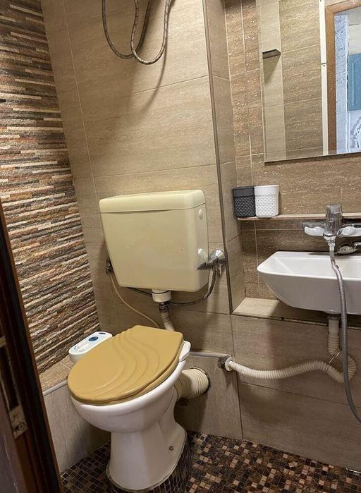 Дава се под наем Едностаен апартамент в Бургас, Център - 30 кв.м за 280.5 € - Снимка #4