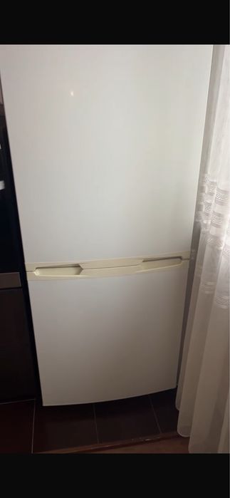 Продам холодильник б/у