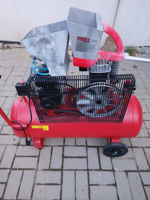 Închiriez, mașina pneumatica de tencuit .