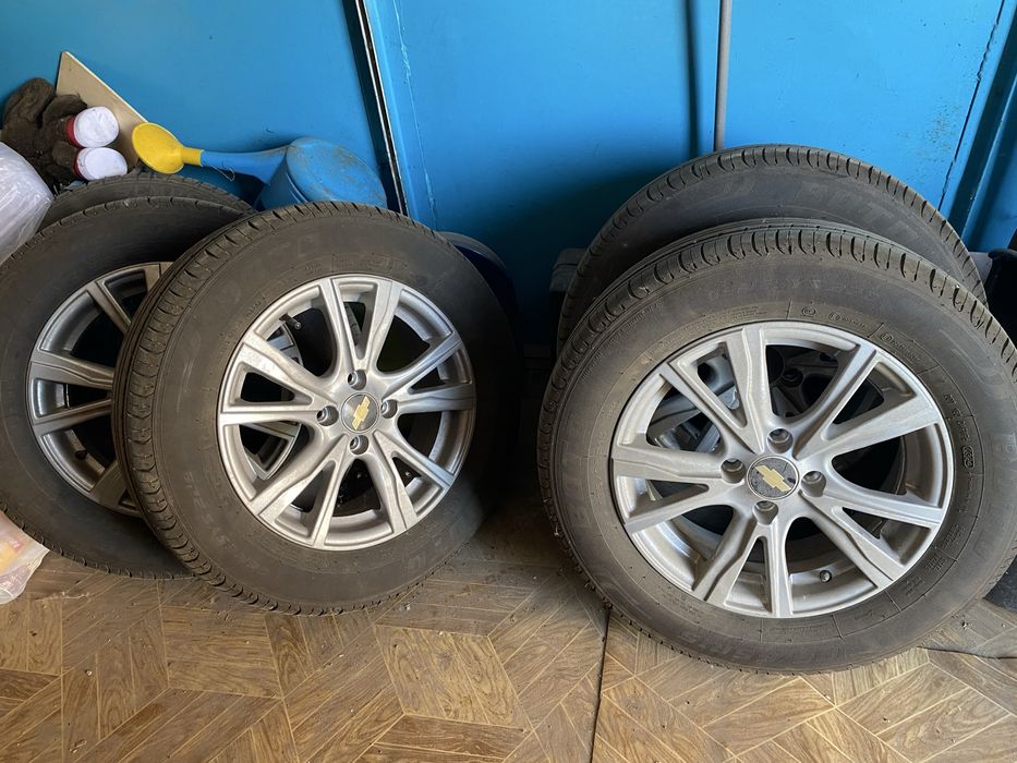 Продам диски с резиной