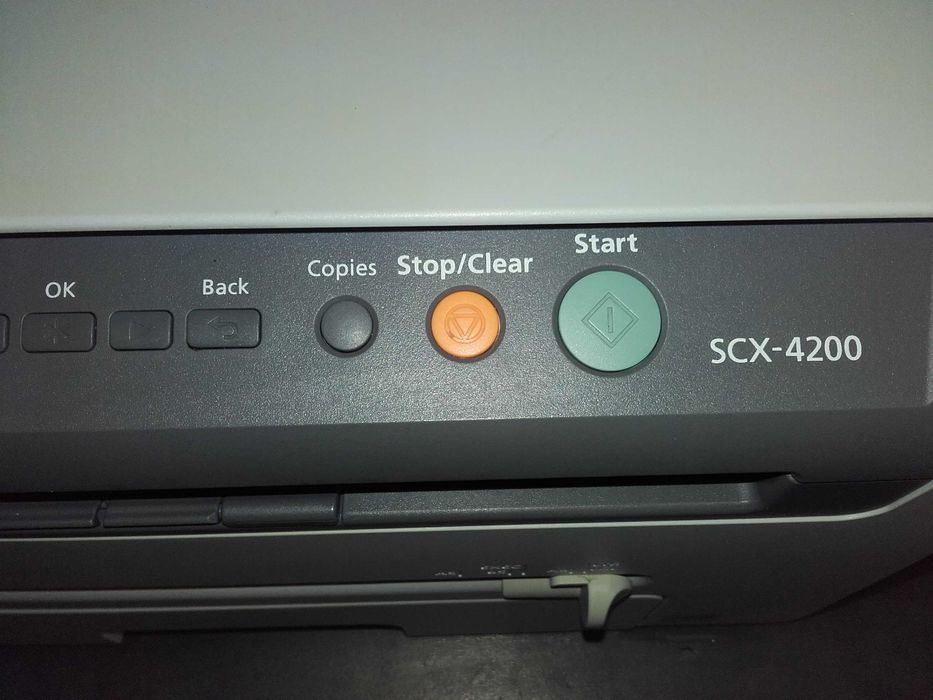 Отличен!!! Лазерен принтер, скенер и копир 3 в 1 Samsung SCX 4200