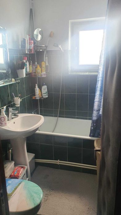 Apartament cu 4 camere,strada Bistritei 32,ultracentral