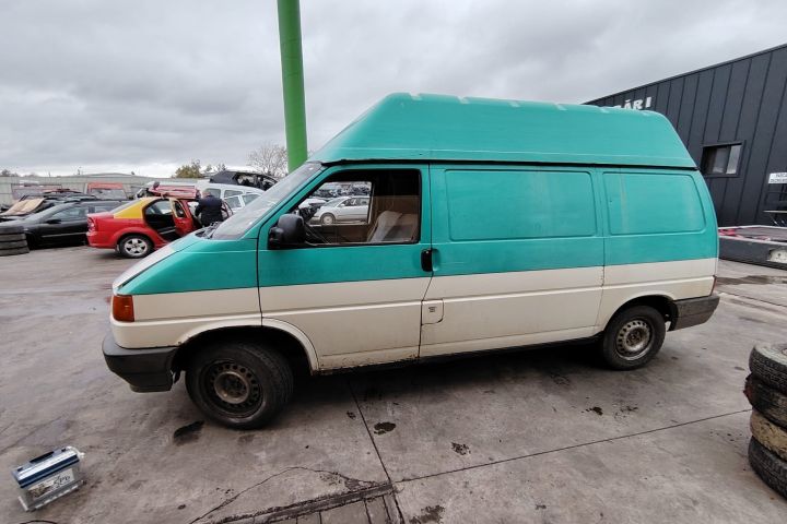 Lampa / Tripla stop dreapta pe aripa Volkswagen VW Transporter 1992