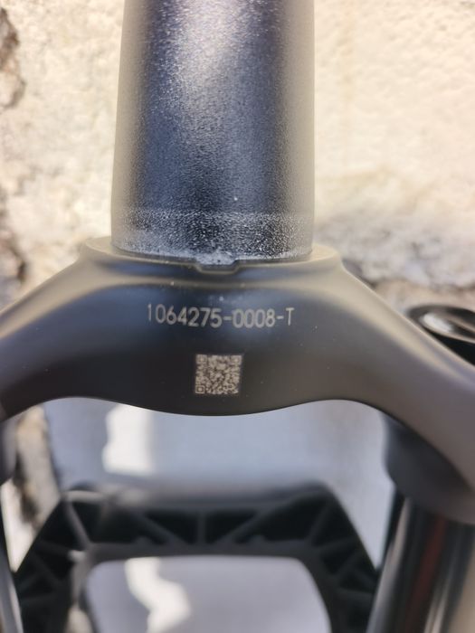 Вилка Marzocchi Bomber Z2 100 мм 27.5 boost 15x110 2023