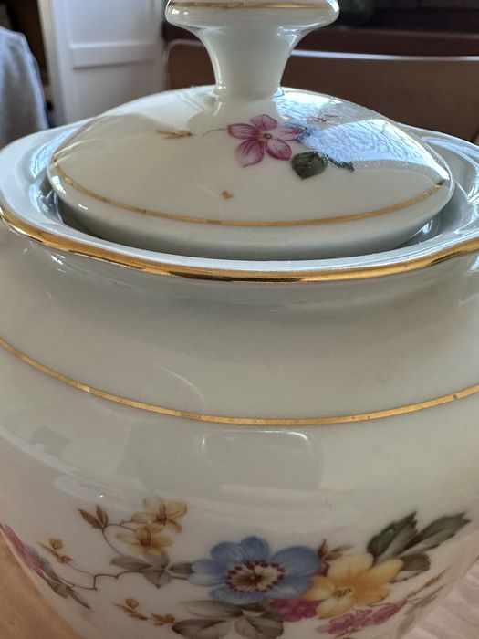 Стар порцеланов чайник Kahla