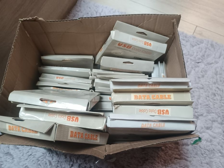 28 броя USB DATA CABLE за Samsung