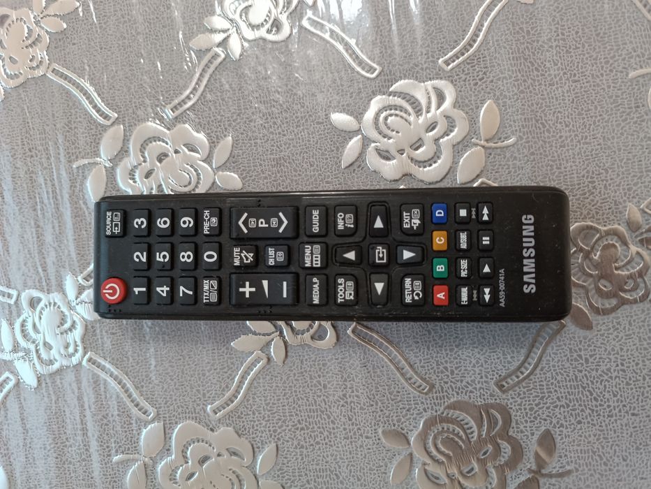 Samsung телевизор сатылады, чистый оргинал малаизия