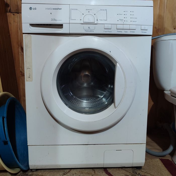 Продам стиральную машинку indesit