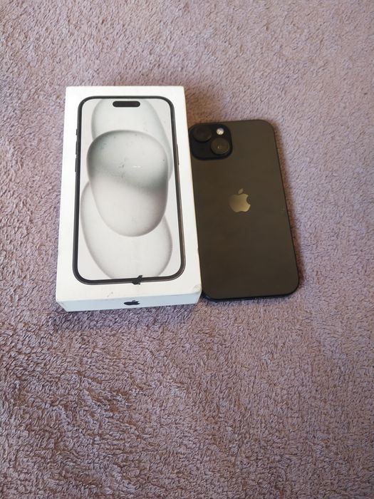 Продам Айфон 15 в отличном состоянии