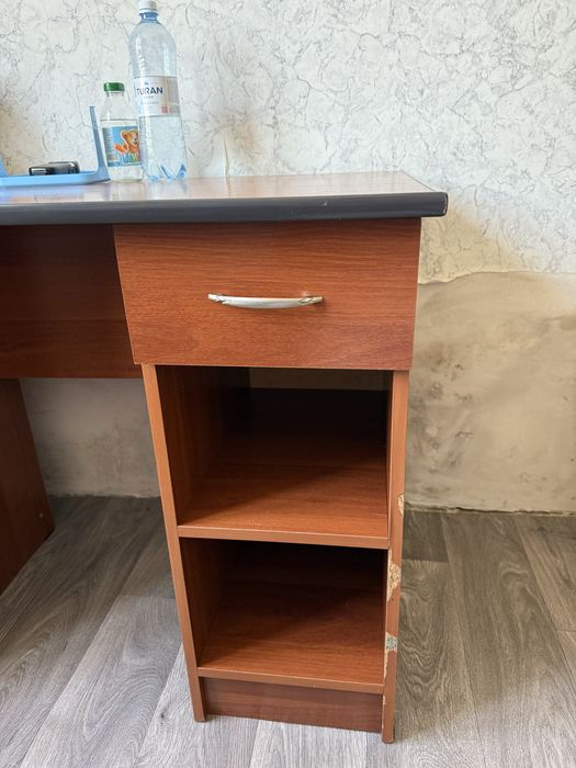 Стол для учебы, для компьютера