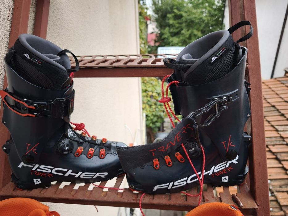 Vând incaltari clăpari tura Fischer Travers mărime 27,5