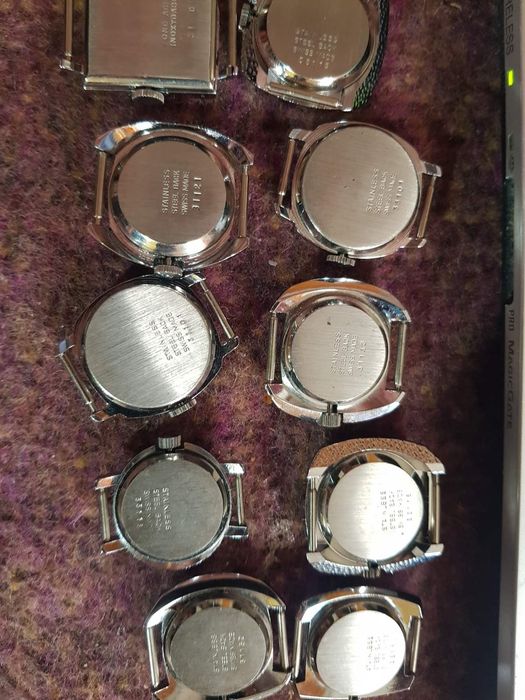 Часовници   10 броя 200лв.1бр.подарък