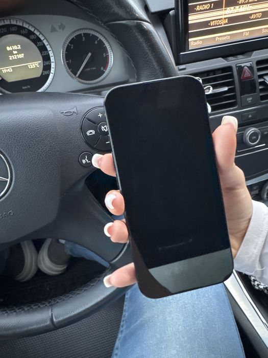 Iphone 16 pro (с гаранция)