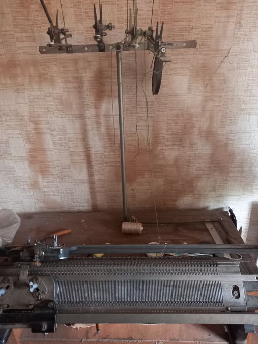 Ретро ръчна плетачна машина
