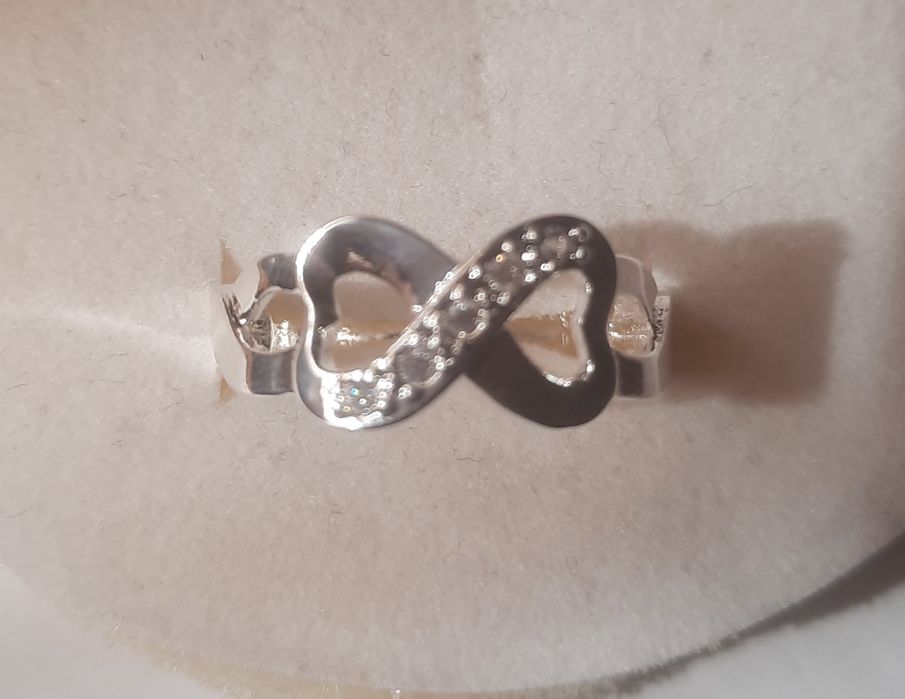 Inel argint nou.